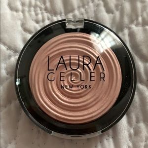 Laura geller swirl illuminator